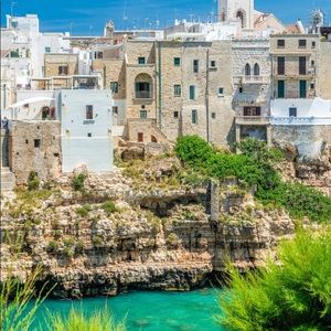 Meet your Posher, Cecilia